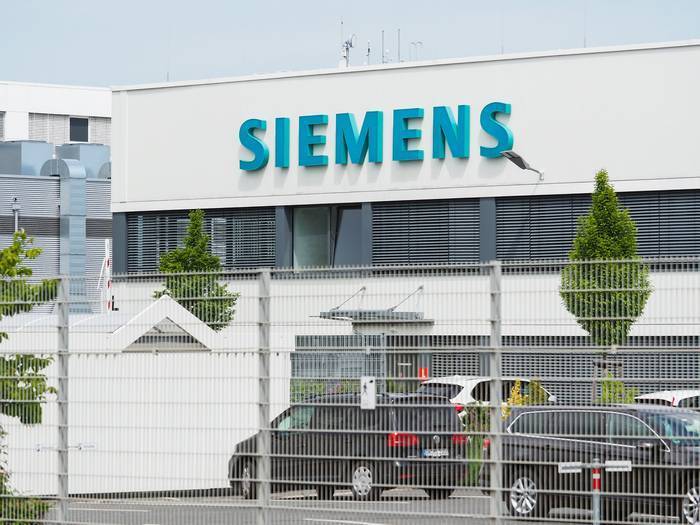 ЕС расширил санкции против России из-за скандала вокруг Siemens - topwar.ru - Крым - Список - Решение