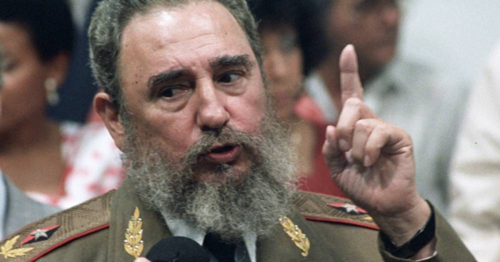 Фидель Кастро - Команданте, прикурить не найдется? Сигары Фиделя Кастро продали за $27 тысяч - life.ru - США - Куба - Новости