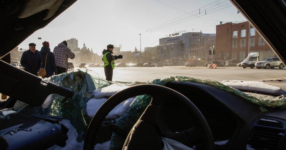 Под Волгоградом только через 5 дней нашли машину с телами трёх погибших в аварии - life.ru - Волгоград - Волгоград - Новости