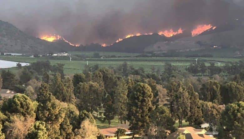 По меньшей мере 5 человек погибли в лесных пожарах, бушующих в Северной Калифорнии - usa.one - шт. Калифорния