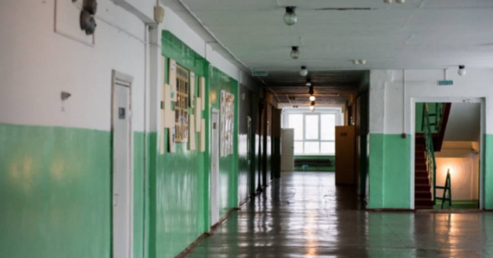 В ХМАО пятиклассник порезал ножом школьницу после нападок сверстников - life.ru - Югра - Советский - Новости