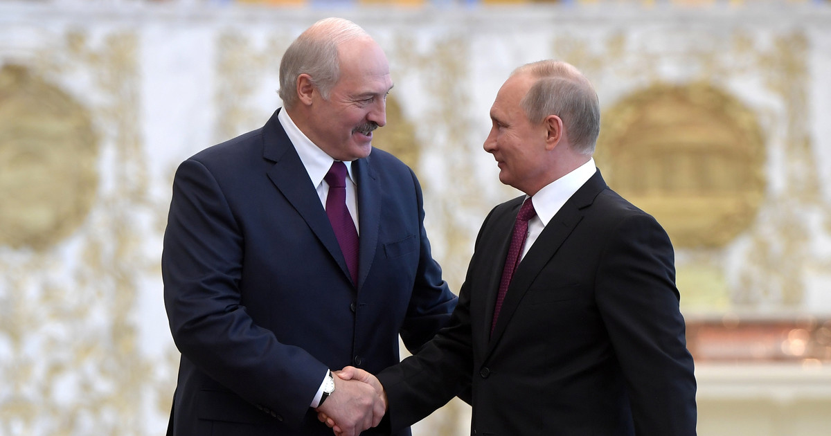 Владимир Путин - Александр Лукашенко - Путин и Лукашенко провели телефонные переговоры - life.ru - Россия - Белоруссия - Минск - Новости - Переговоры