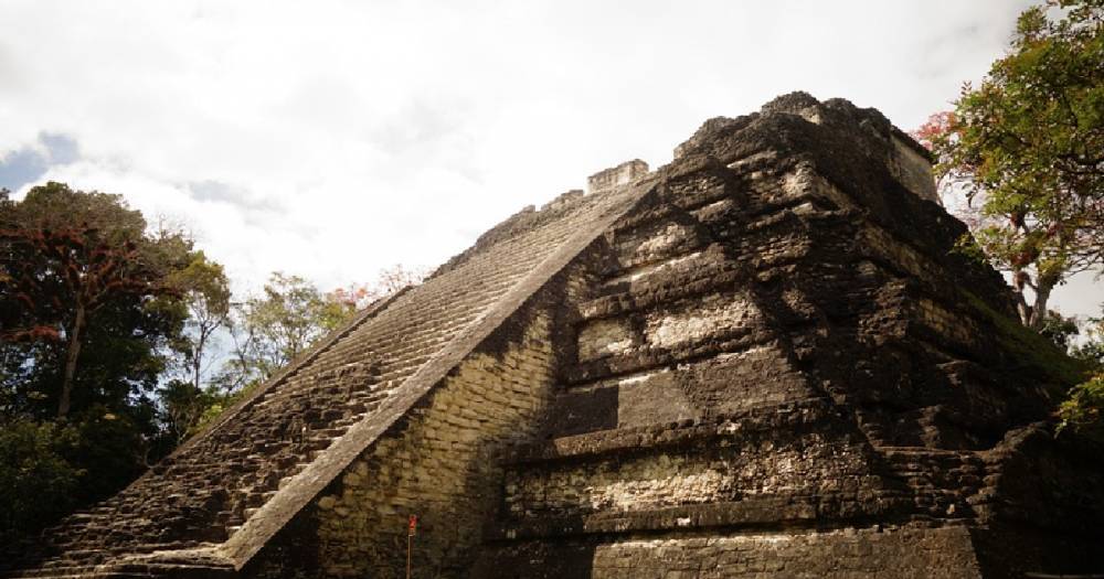 Ни капли. Британские учёные назвали адскую засуху причиной гибели империи майя - life.ru - Мексика - Гондурас - Белиз - Гватемала - Новости