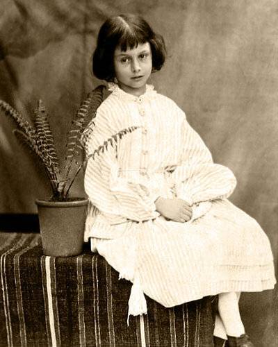 Льюис Кэрролл - Алиса Лидделл: как выглядела и жила девочка для которой была написана «Алиса в Стране чудес» - love-psy.ru - Лондон