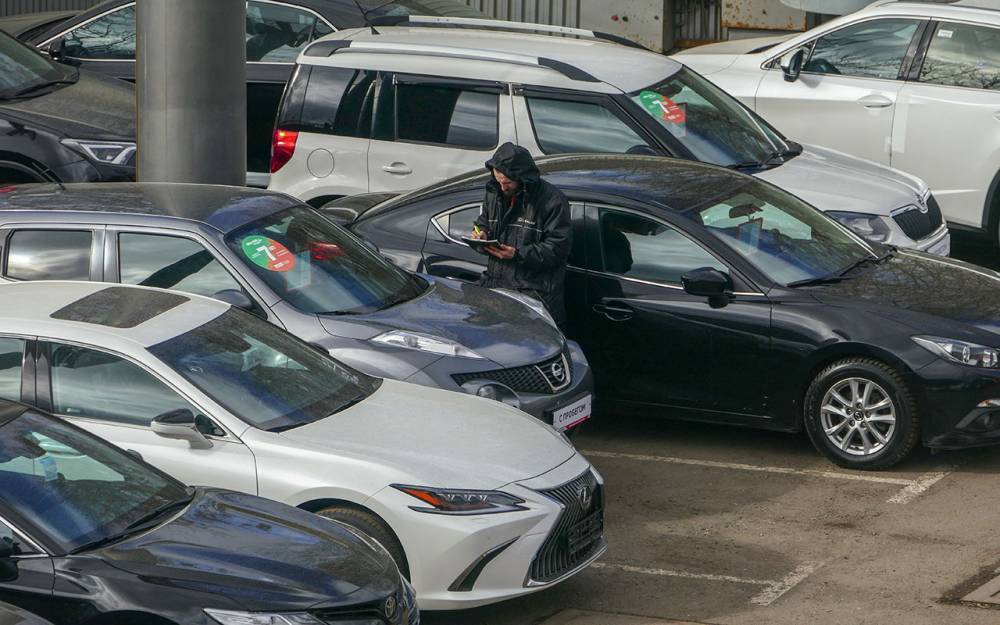 Бэушек покупают все меньше: рынок легковых автомобилей с пробегом тоже падает - zr.ru