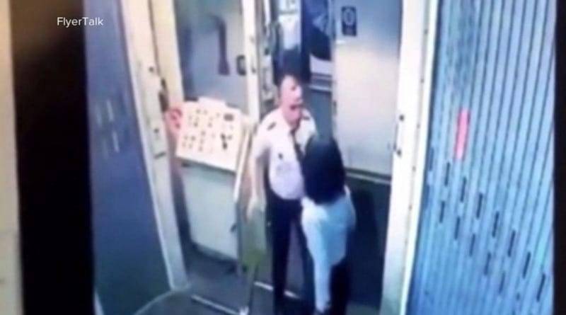 Пилот пассажирского авиалайнера и его коллега-женщина устроили жестокую драку прямо в самолете (видео) - usa.one - шт. Колорадо
