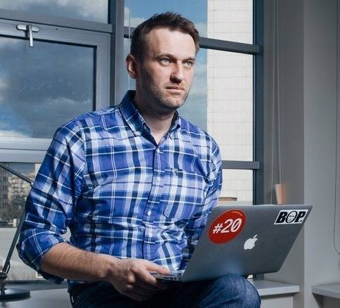 Алексей Навальный - Дмитрий Колезев - Почему за ФБК Навального взялись именно сейчас? Подкаст - znak.com
