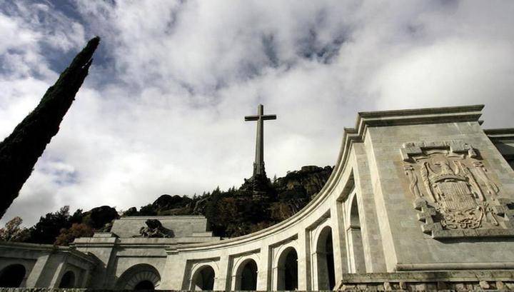 Франсиско Франко - В Испании временно закроют мавзолей, где похоронен диктатор Франко - vesti.ru - Испания - Мадрид