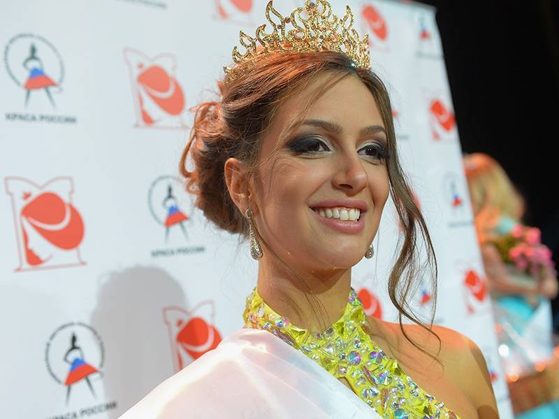 Оксана Воеводина - "Мисс Москва" заявила о претензиях на малазийский престол - tvc.ru - Москва - Малайзия