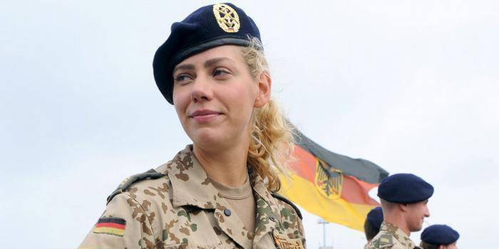 В Германии солдата уволили за отказ пожать руку женщине - ruposters.ru - земля Рейнланд-Пфальц