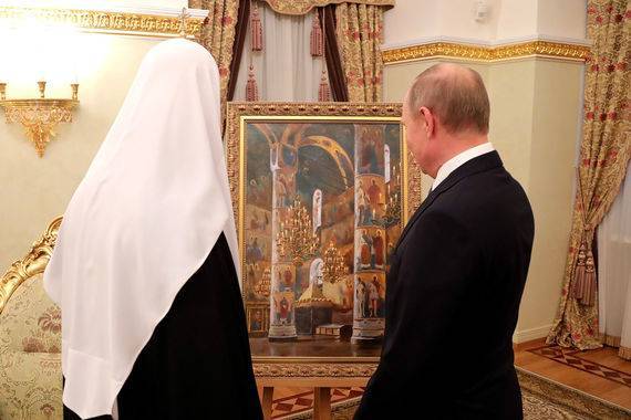 Владимир Путин - Азиз Аль-Сауд - Путин подарил королю Саудовской Аравии камчатского кречета - vedomosti.ru - Россия - Саудовская Аравия