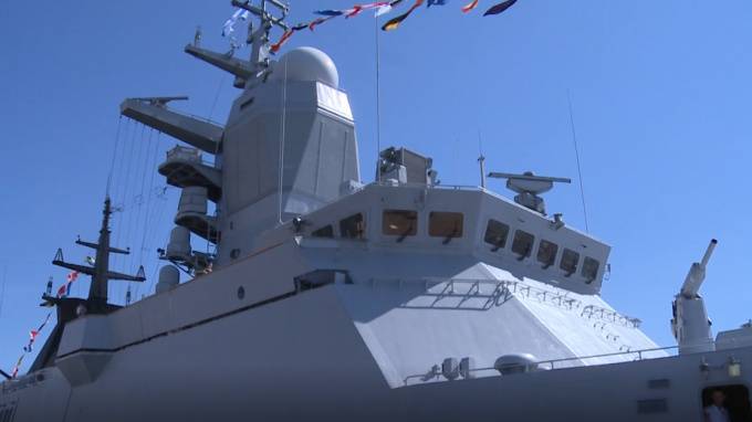 Американский флот поздравили картинкой с российским крейсером - piter.tv - США