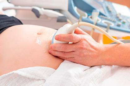Женщина приняла злокачественную опухоль за беременность - lenta.ru - Англия - Victoria