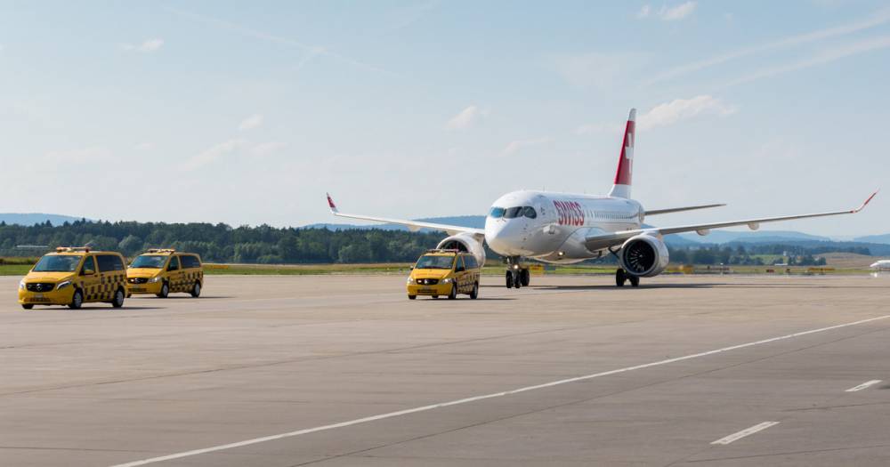 Неполадки в&nbsp;двигателях Airbus привели к&nbsp;отмене сотни рейсов - popmech.ru - Швейцария - Париж