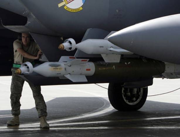 «Непоколебимая решимость» США в Сирии закончилась уничтожением склада боеприпасов - vpk-news.ru - США - Сирия - Турция - Кобани