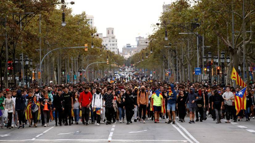 El Pais - Педро Санчес - Санчес призвал избегать насилия при проведении протестов в Барселоне - russian.rt.com - Испания