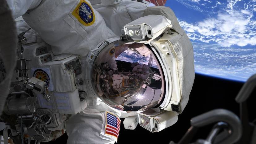 Энн Макклейн - Кристина Кук - Астронавты Кук и Мейр совершили первый в истории только женский выход в открытый космос - russian.rt.com