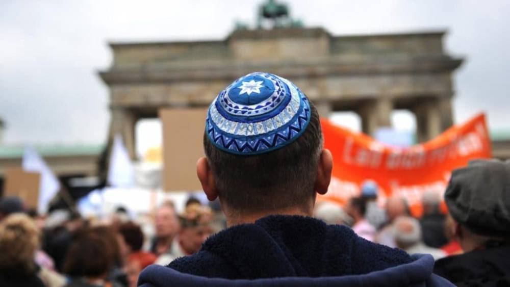 «Евреям здесь не место»: антисемитизм – глобальная проблема Германии - germania.one - Германия - Ес