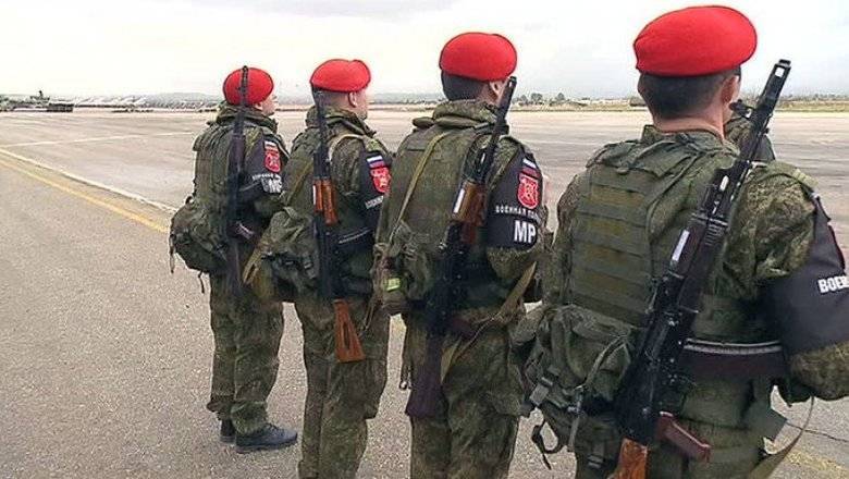 В Сирии военная полиция РФ начала патрулировать границу с Турцией - newizv.ru - Россия - США - Сирия - Кобань