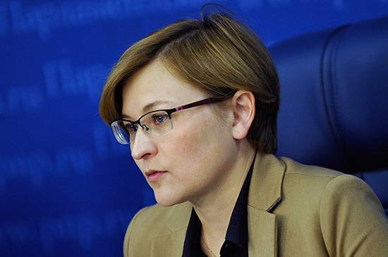 Людмила Бокова - Бокова заявила об острой необходимости усовершенствовать правовое регулирование в сфере цифровизации - pnp.ru