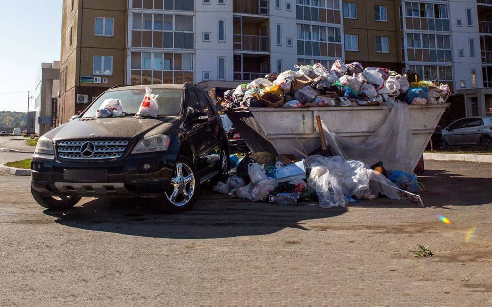 Для нас придумали новый штраф: за парковку рядом с мусорками - zr.ru - Московская обл. - Московская область