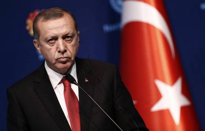 Дональд Трамп - Реджеп Тайип Эрдоган - Абди Мазлум - Эрдоган потребовал от США выдать курдского командующего - topcor.ru - США - Сирия - Турция