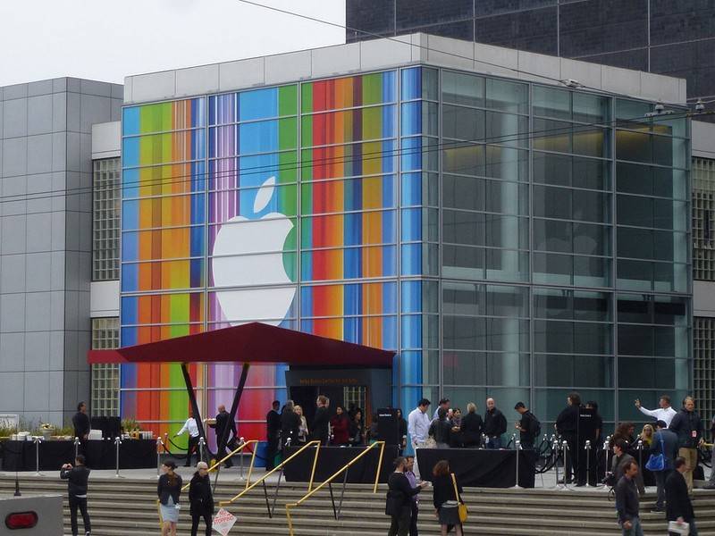 Apple вынуждает владельцев iPhone 5 обновиться - news.ru