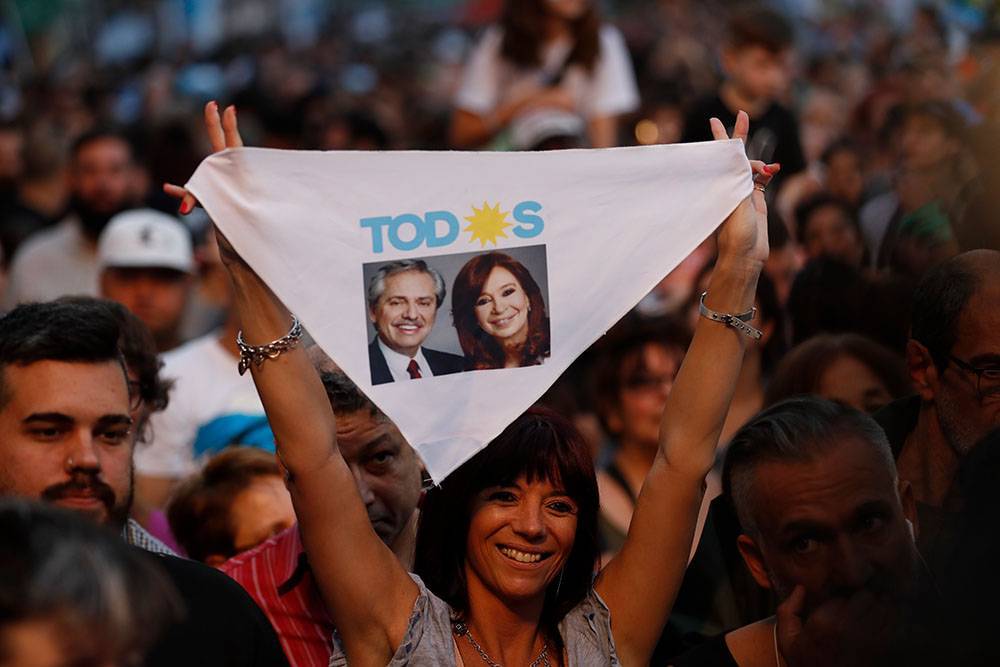 Маурисио Макри - На президентских выборах в Аргентине после подсчета 95% голосов лидирует оппозиционный кандидат - rtvi.com - Аргентина