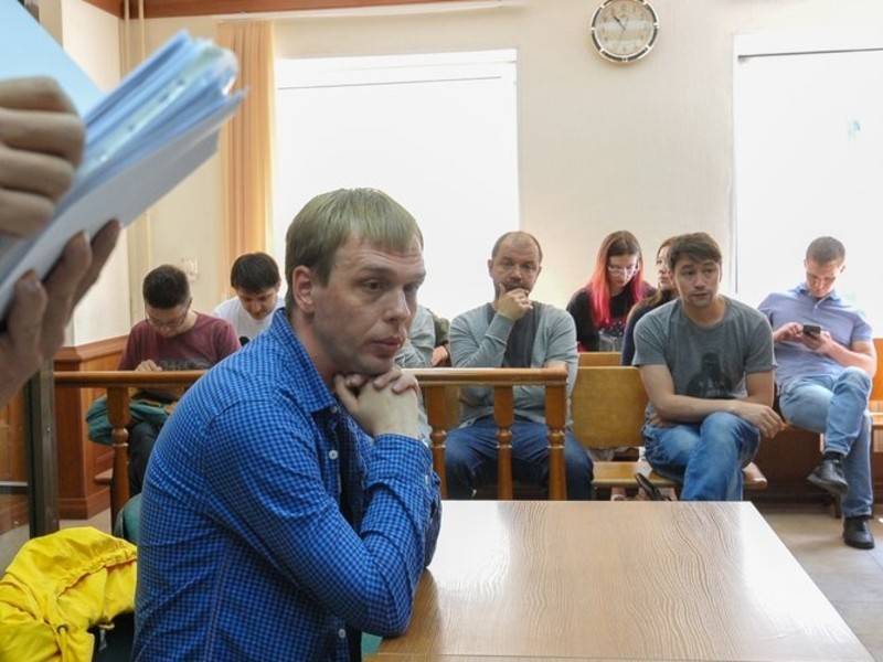 Адвокат Голунова обратился в суд из-за бездействия следователя - news.ru - Москва - Россия