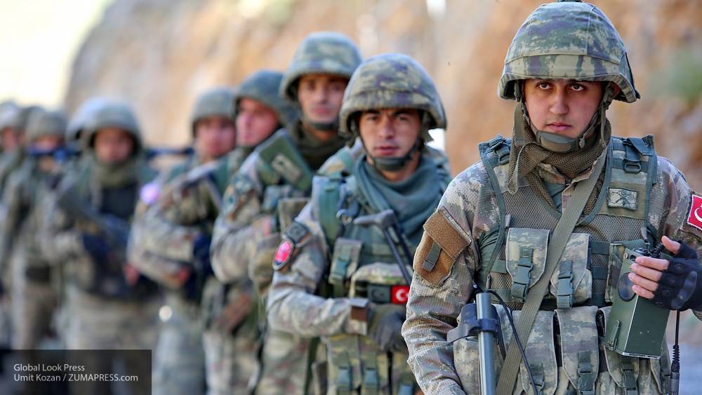 Турецкий солдат погиб в результате боестолкновения с курдскими боевиками в Сирии - newinform.com - Сирия - Турция - Рас-Аль-Айн