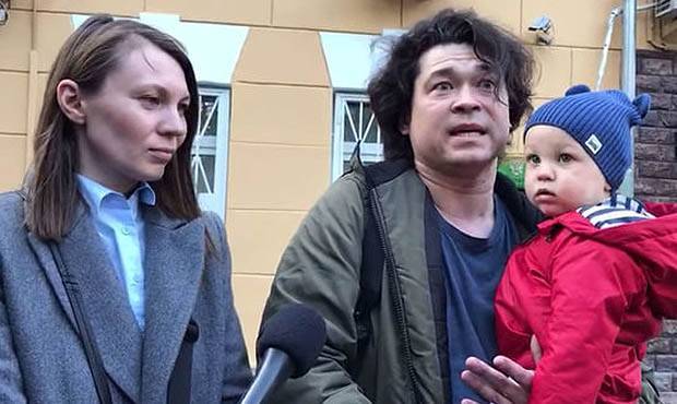 Максим Пашков - СКР прекратил уголовное преследование супругов Проказовых, которые пришли с ребенком на протестный митинг - og.ru - Москва