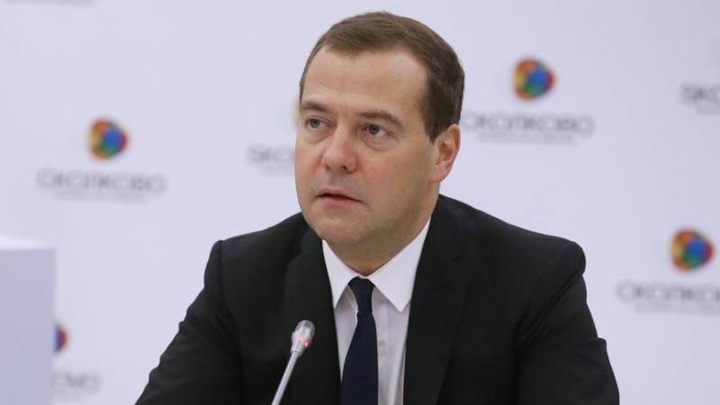 Дмитрий Медведев - Медведев сообщил, что 2019 год будет урожайным - polit.info - Россия