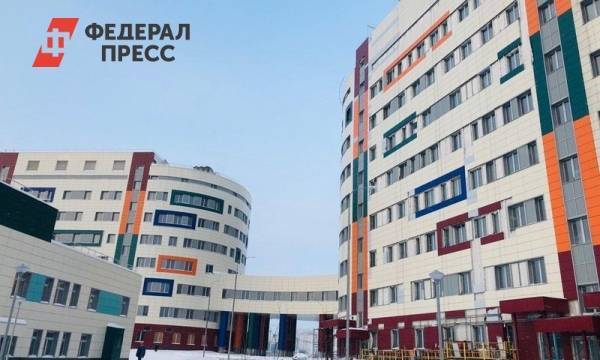 В Югре из-за недоработок застройщика перенесли сроки открытия нового медицинского центра - fedpress.ru - Сургут - Югра