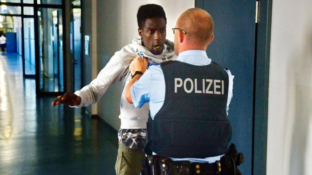 Самому скандальному беженцу в Германии удалось избежать тюрьмы - germania.one