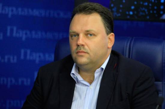 Артем Кирьянов - В Общественной палате предложили разработать закон о статусе миграционных агентов - pnp.ru - Россия
