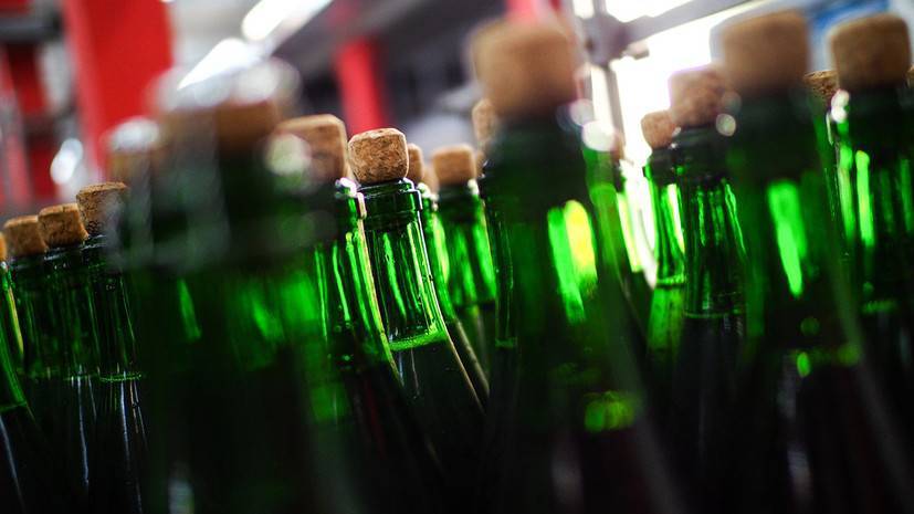 Дмитрий Дубилет - Правительство Украины оценило убытки от теневого рынка алкоголя - russian.rt.com - Украина