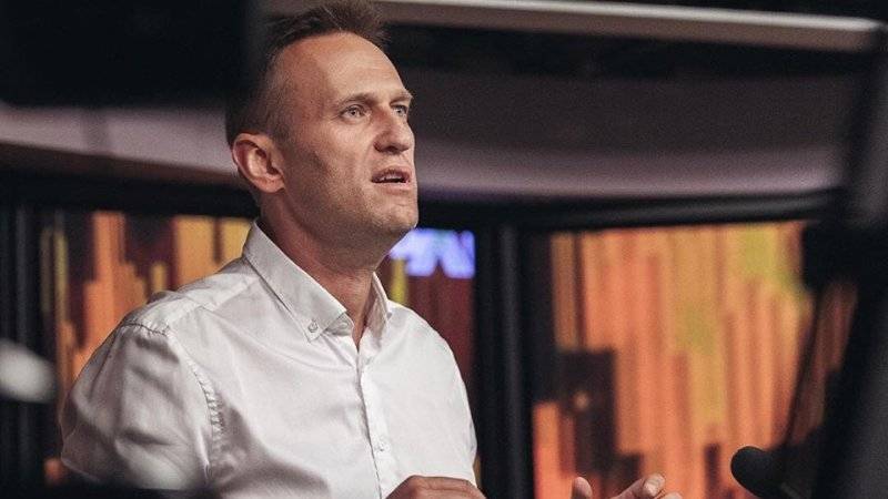 Алексей Навальный - Ларри Кинг - Роджер Уотерс - RT показал Навальному своих зрителей в ответ на его слова о непопулярности канала - polit.info - Россия - Франция