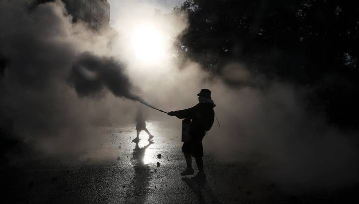 Себастьян Пиньера - Срыв саммита АТЭС и климатического форума: Чили подвели протестующие на улицах - vesti.ru - Малайзия - Чили