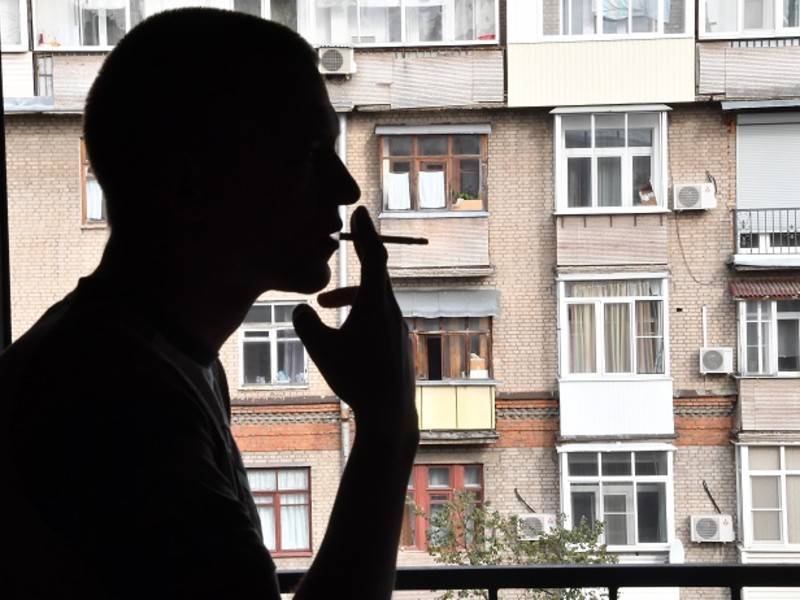 Ставрополец&nbsp;одним из первых получит штраф за курение на балконе - news.ru - Изобильный