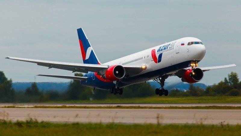 Пассажиры&nbsp;Azur Air начали получать компенсации после ЧП в аэропорту Барнаула - polit.info - Барнаул