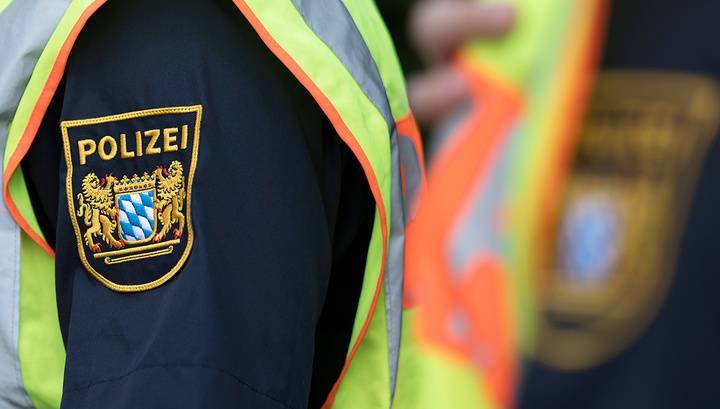 Полиция Германии: грузовик, который в Лимбурге въехал в легковушки, был угнан - vesti.ru - Германия - земля Гессен