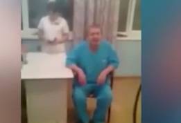 Видео: хирурга в Башкирии обвинили в пьянстве и нападении на пациента - ren.tv - Ишимбай
