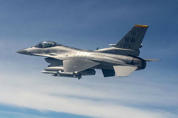 В Германии разбился истребитель F-16 ВВС США - trud.ru - США - Германия - земля Рейнланд-Пфальц