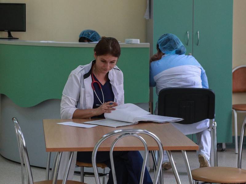 В Новосибирске и Бурятии опровергли сокращение врачей - news.ru - Новосибирск - респ.Бурятия