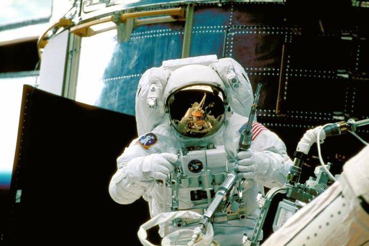 Крис Кэссиди - Побывавший на МКС астронавт рассказал о запрете садиться за руль - vm.ru