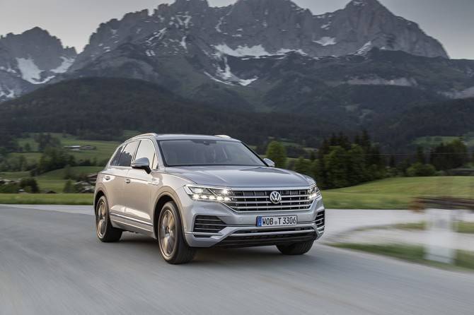 Volkswagen Touareg Exclusive получил в России более мощный двигатель - autostat.ru