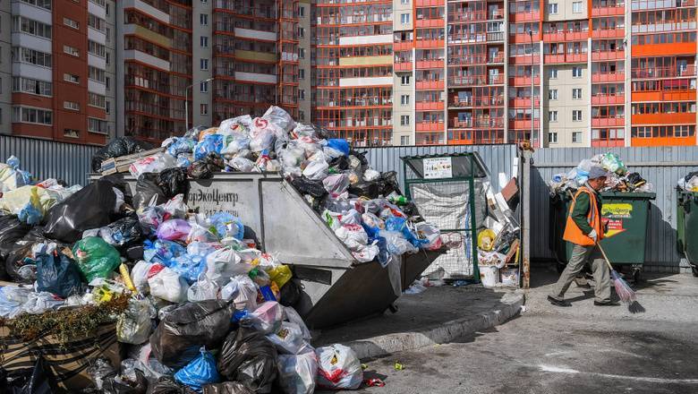 Дмитрий Медведев - Виталий Королев - ФАС: россияне скоро станут меньше платить за вывоз мусора, а дворы станут чище - newizv.ru - Россия