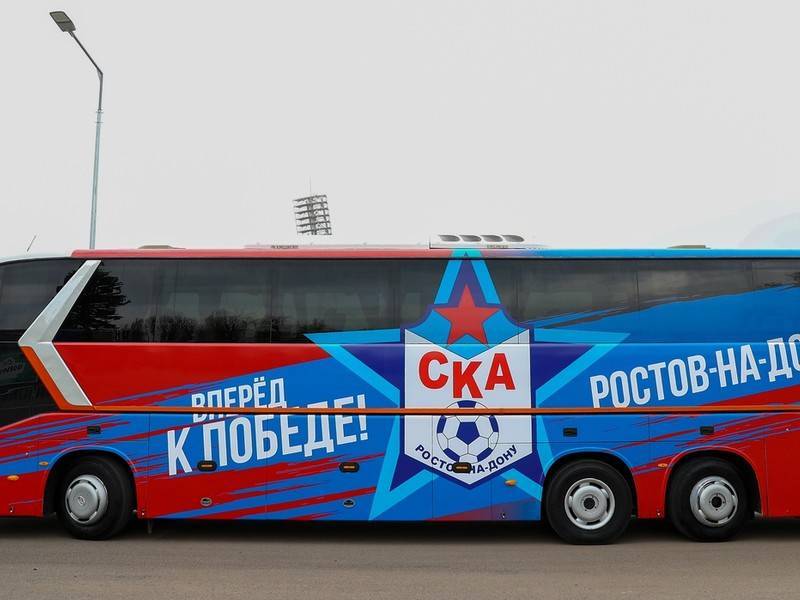 Рэпер Баста подарил ростовскому СКА автобус - news.ru