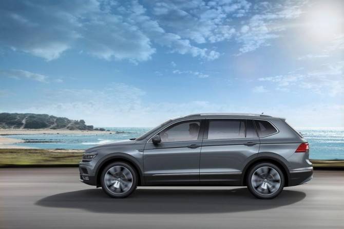 Volkswagen сертифицировал семиместный Tiguan для России - autostat.ru - Россия
