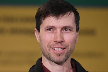 Сбежавший из Швеции с детьми россиянин вернулся домой - lenta.ru - Россия - Польша - Швеция - Хабаровский край - Варшава - Хабаровск